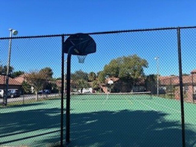 Building Photo - 650 Trinidad Ct