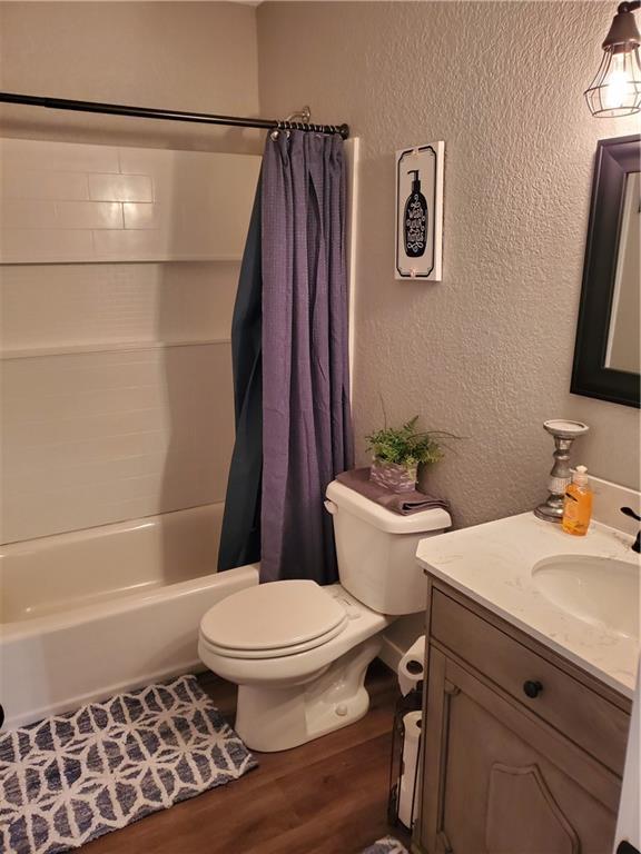 Building Photo - 722 S Oak Hill St