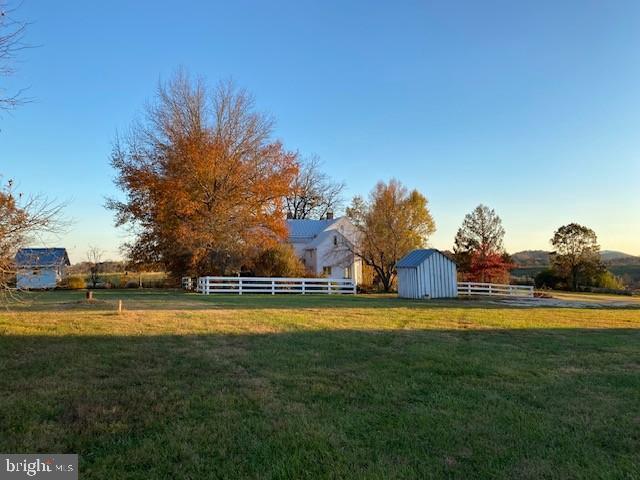 Building Photo - 873 Hawlin Rd