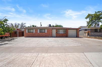 Building Photo - 4908 Royal Dr