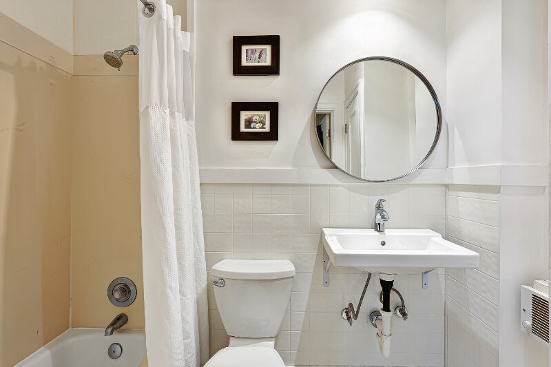 Building Photo - 311 12th Ave E