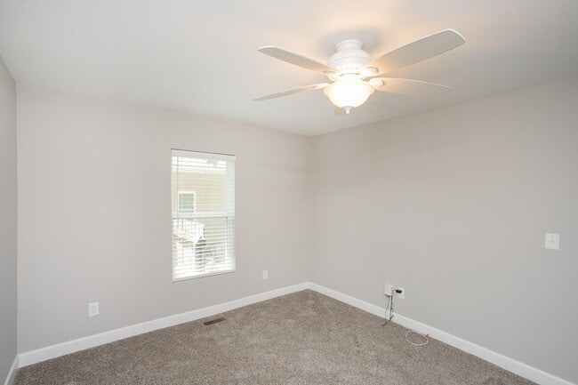 Building Photo - 1014 Douglas Ave