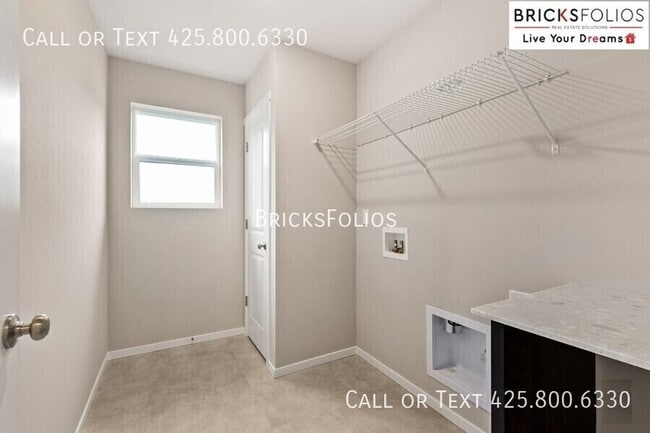 Building Photo - 1340 SW Pendleton Way