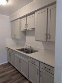 Building Photo - 1311 1/2 21st St