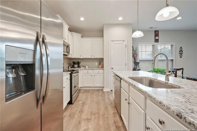 Building Photo - 601 Laurel Lake Rd