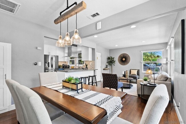 Building Photo - 4899 Circle Dr