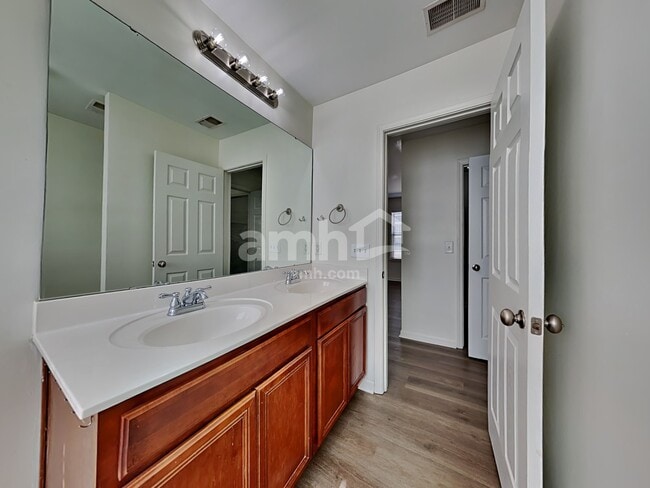 Building Photo - 421 Chemistry Cir