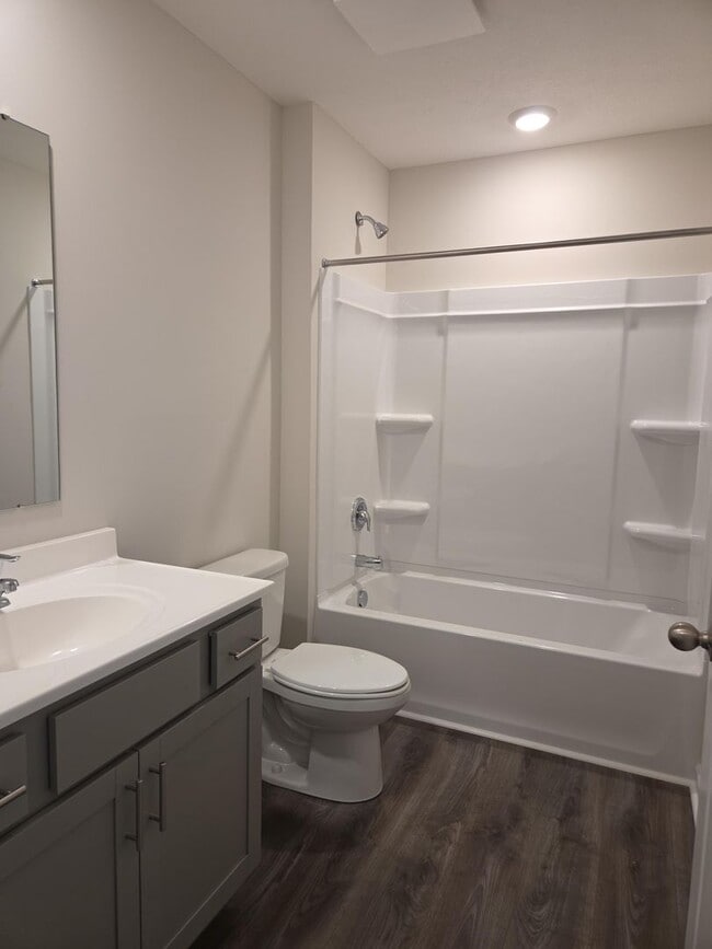 Building Photo - Brand new 4 bed 2 bath house with everything!