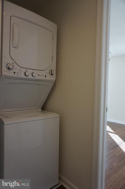 Building Photo - 132 Wendover St