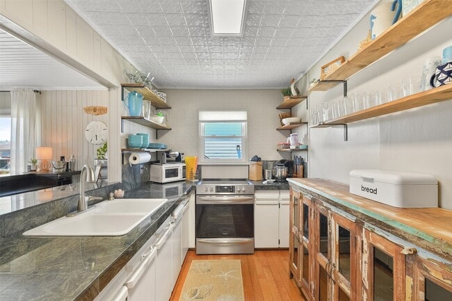 Building Photo - 4135 Fort Bend Dr