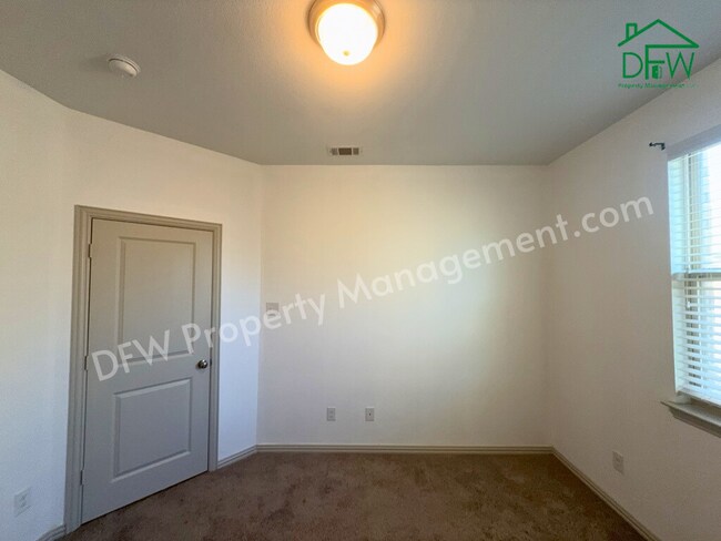 Building Photo - 3 Bed/2.5 Bath Home for Lease in Arlington – 2 Living Areas, Pool, Courts & Trails Nearby!