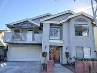 Building Photo - LB2506