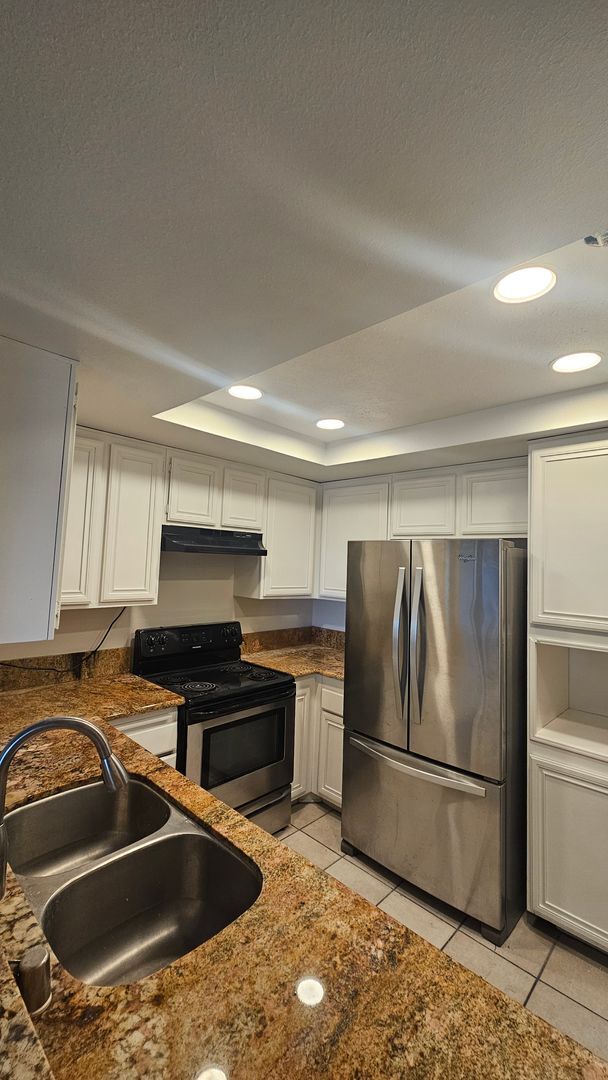 Building Photo - Cute 2bdrm/2bath Condo in San Diego