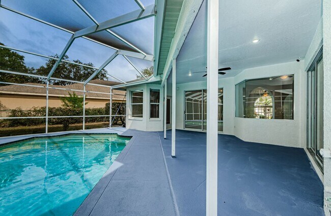 Building Photo - Pool Home in Trinity!