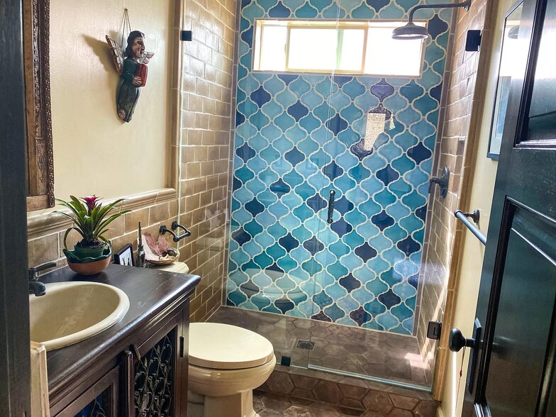 Building Photo - 221 24th St