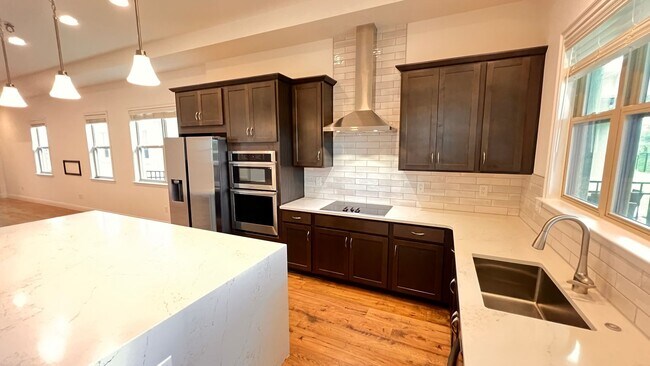 Building Photo - 9708 Bucklow Hill Dr