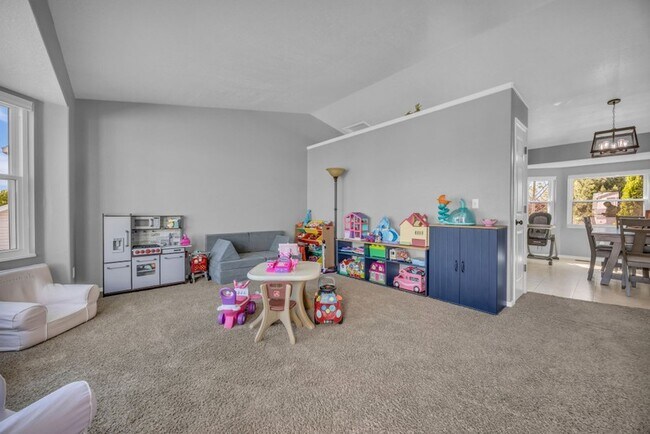 Building Photo - 5419 S 4125 W