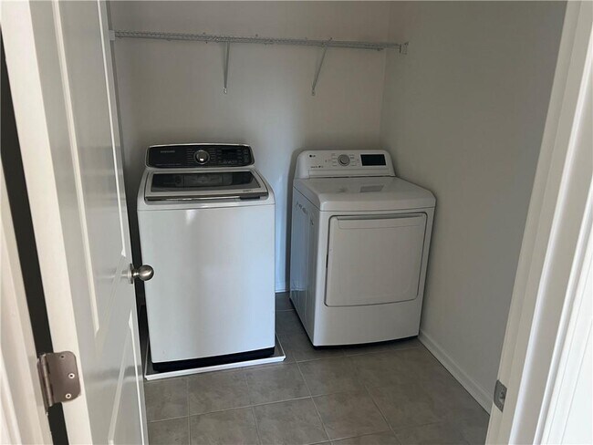 Building Photo - 6499 Panasa Ct