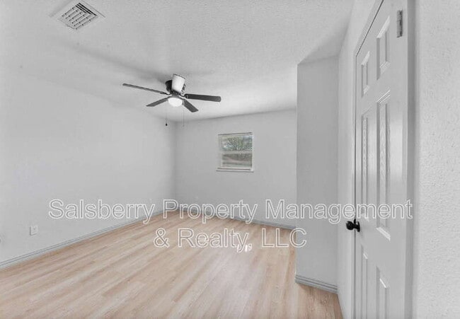 Building Photo - 3137 FM200