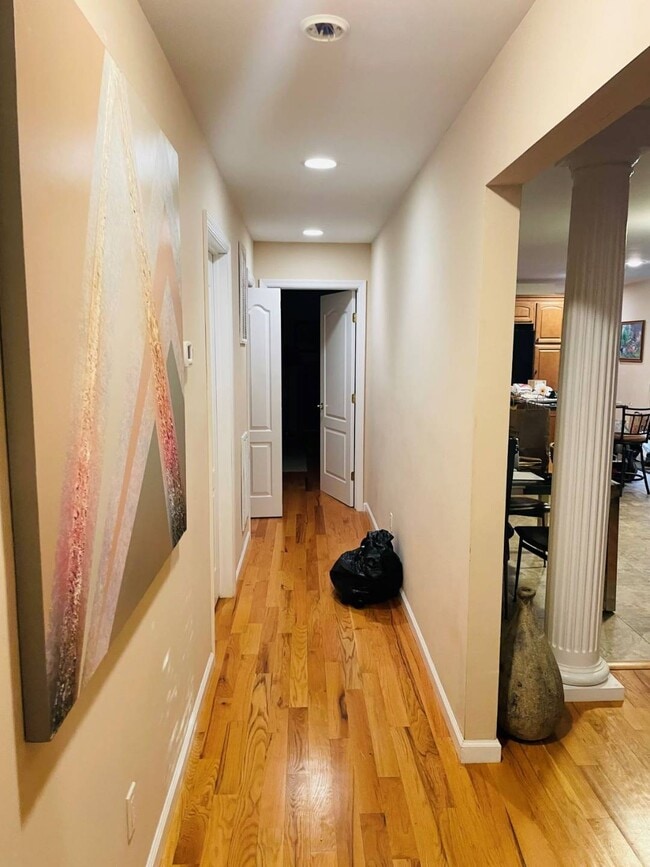 Building Photo - 0 Harbor Hill Rd