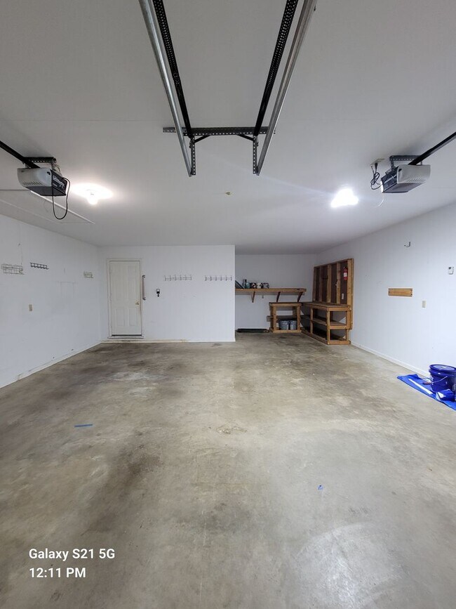 Building Photo - 11616 N Landis Ave