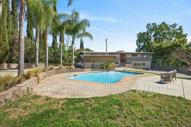 Building Photo - 3937 Orangewood Dr