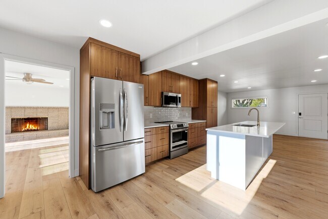 Building Photo - 1153 Buccaneer Dr