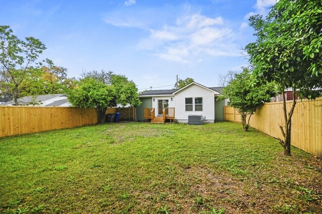 Building Photo - 3831 Hottinger Ave