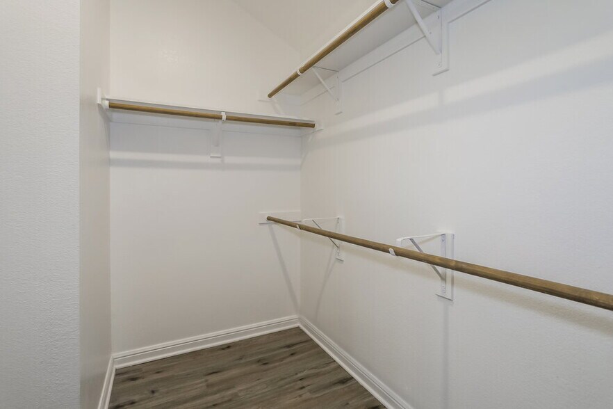 Building Photo - 817 Partridge Dr