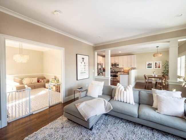 Building Photo - 38 Troy Ln