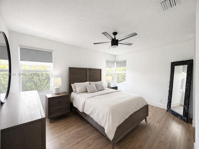 Building Photo - 10708 NW 12th Manor