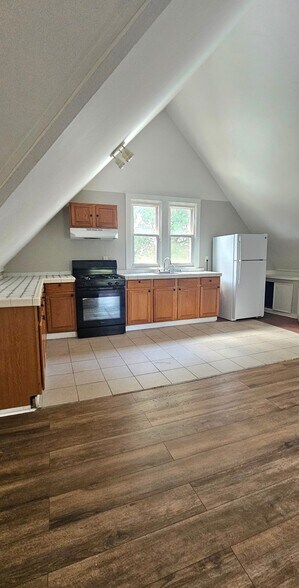 Building Photo - 1268 Quinnipiac Ave