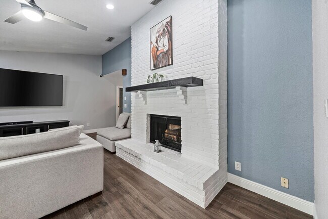 Building Photo - 13948 Ishnala Cir