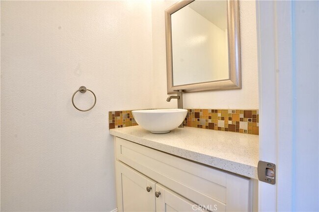 Building Photo - 7401 Seabluff Dr