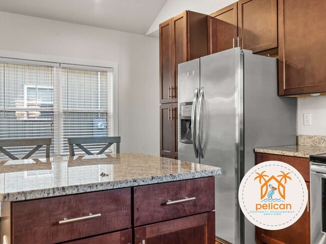 Building Photo - Charming Home in Desirable Pensacola Location