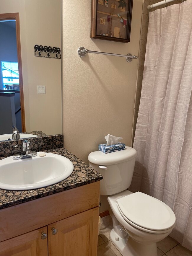 Building Photo - 221 Parkway Dr