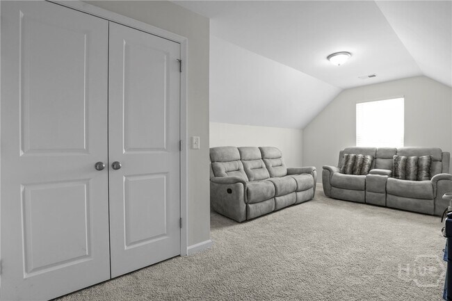 Building Photo - 117 Mettler Loop