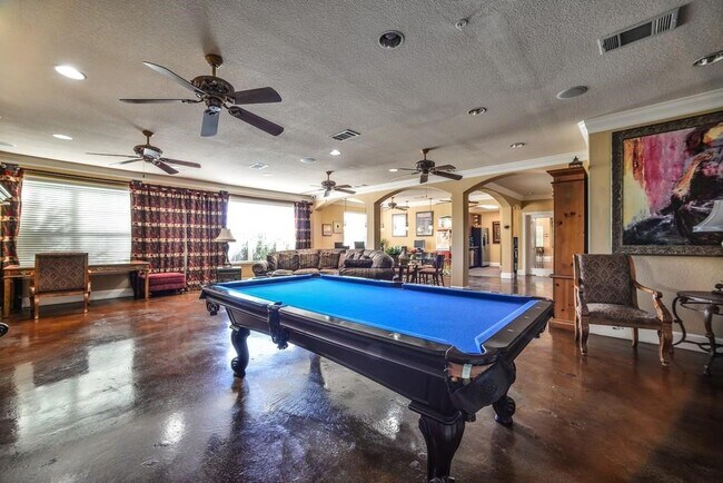 Building Photo - 1711 Old Spanish Trl