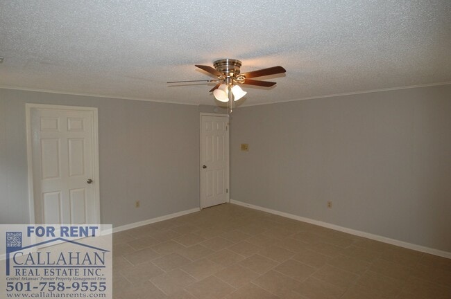 Building Photo - Benton Home