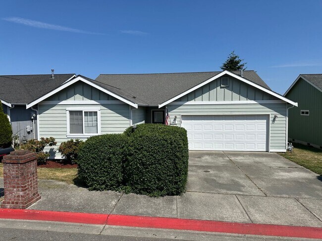 Primary Photo - ***PENDING APPLICATIONS***3 Bed/2 Bath Qui...