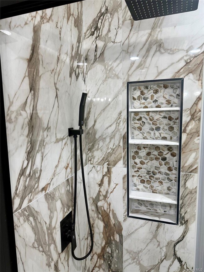 Building Photo - 66 Seaman Neck Rd