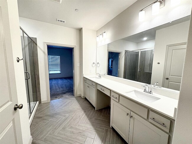 Building Photo - 4517 Bishop St