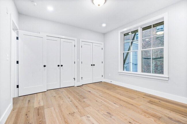 Building Photo - 300 Somerville Ave