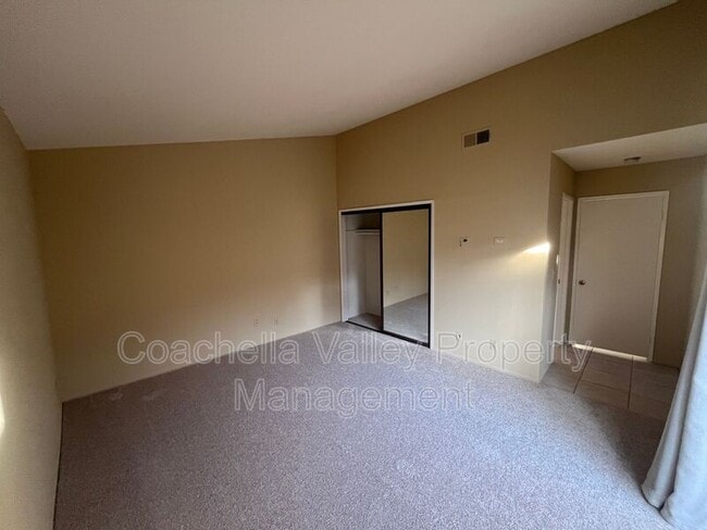 Building Photo - 36532 Vía Abeja