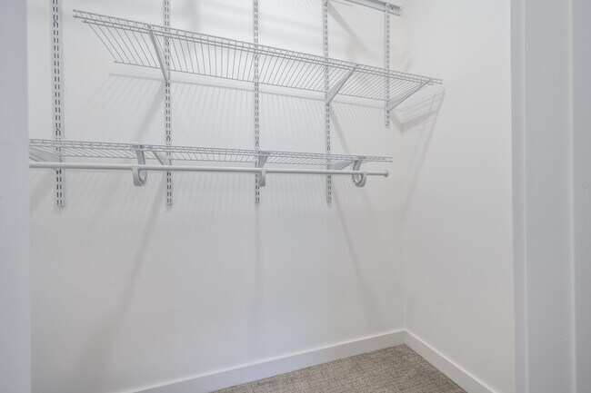 Building Photo - 3201 S Barrington Ave