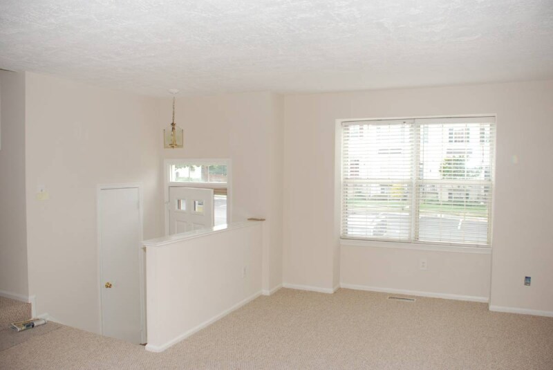 Building Photo - 9545 Tudor Oaks Dr
