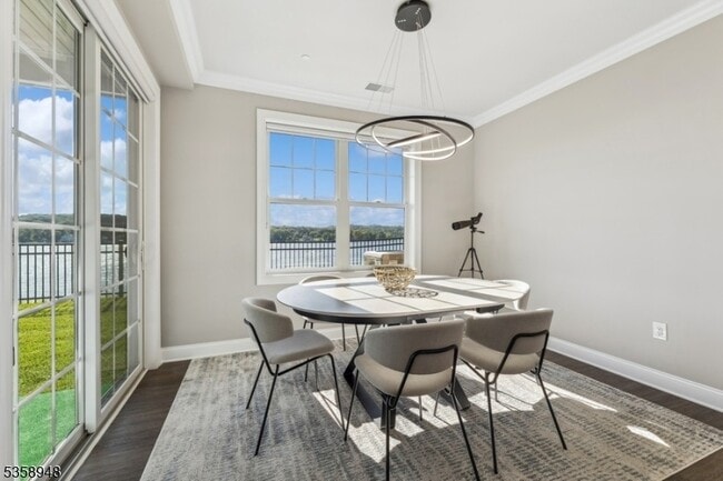 Building Photo - 504 Mariners Pointe