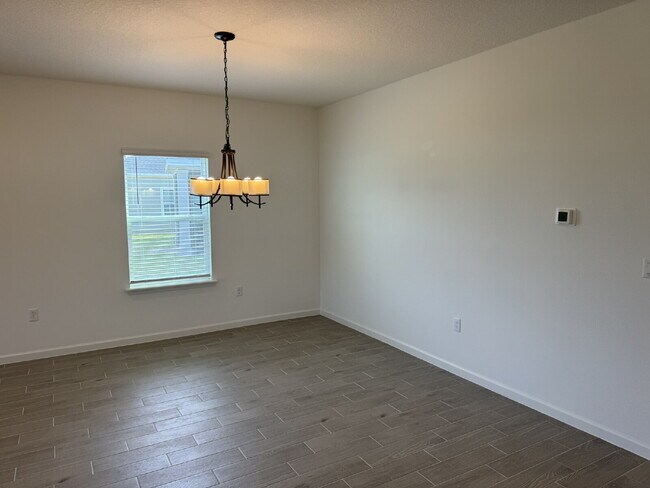 Building Photo - "Spacious 4-Bed Oasis with Granite Finishes & Guest Suite in Jacksonville!"
