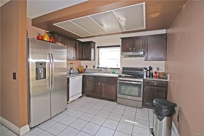 Building Photo - 14998 Figwood Dr