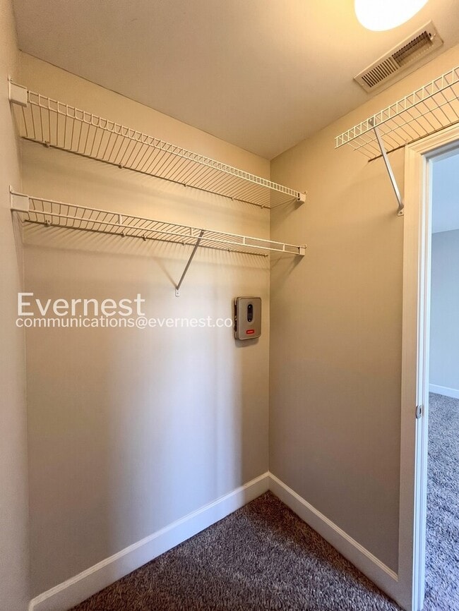 Building Photo - 7222 Althorp Way